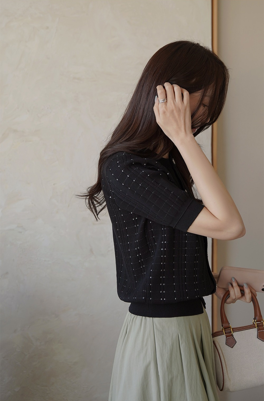 優雅銀釦壓紋針織上衣,KOREA,360633,優雅銀釦壓紋針織上衣,領500,999免運