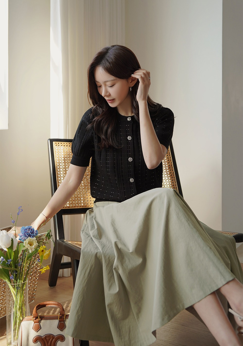 優雅銀釦壓紋針織上衣,KOREA,360633,優雅銀釦壓紋針織上衣,領500,999免運