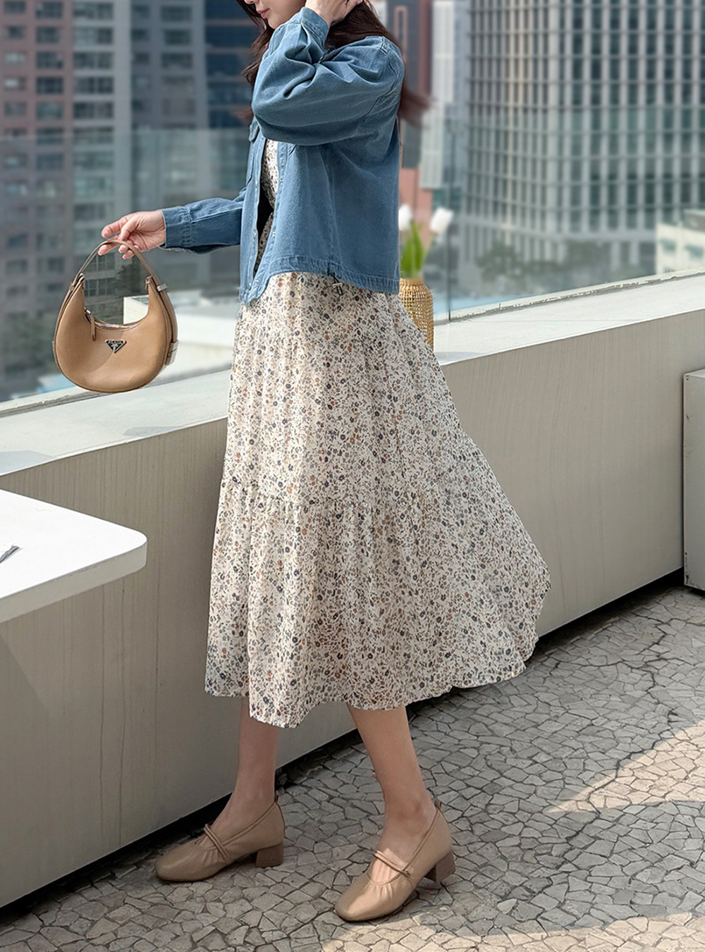 V領碎花飄逸雪紡洋裝,KOREA,361584,V領碎花飄逸雪紡洋裝,領500,999免運