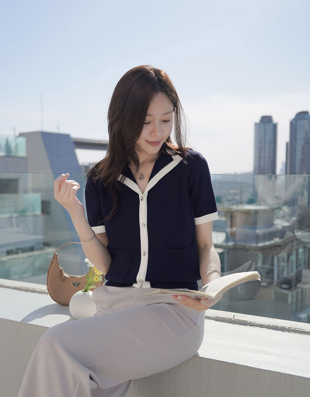 撞色翻領銀釦開襟上衣,KOREA,361586,撞色翻領銀釦開襟上衣,999免運,領500