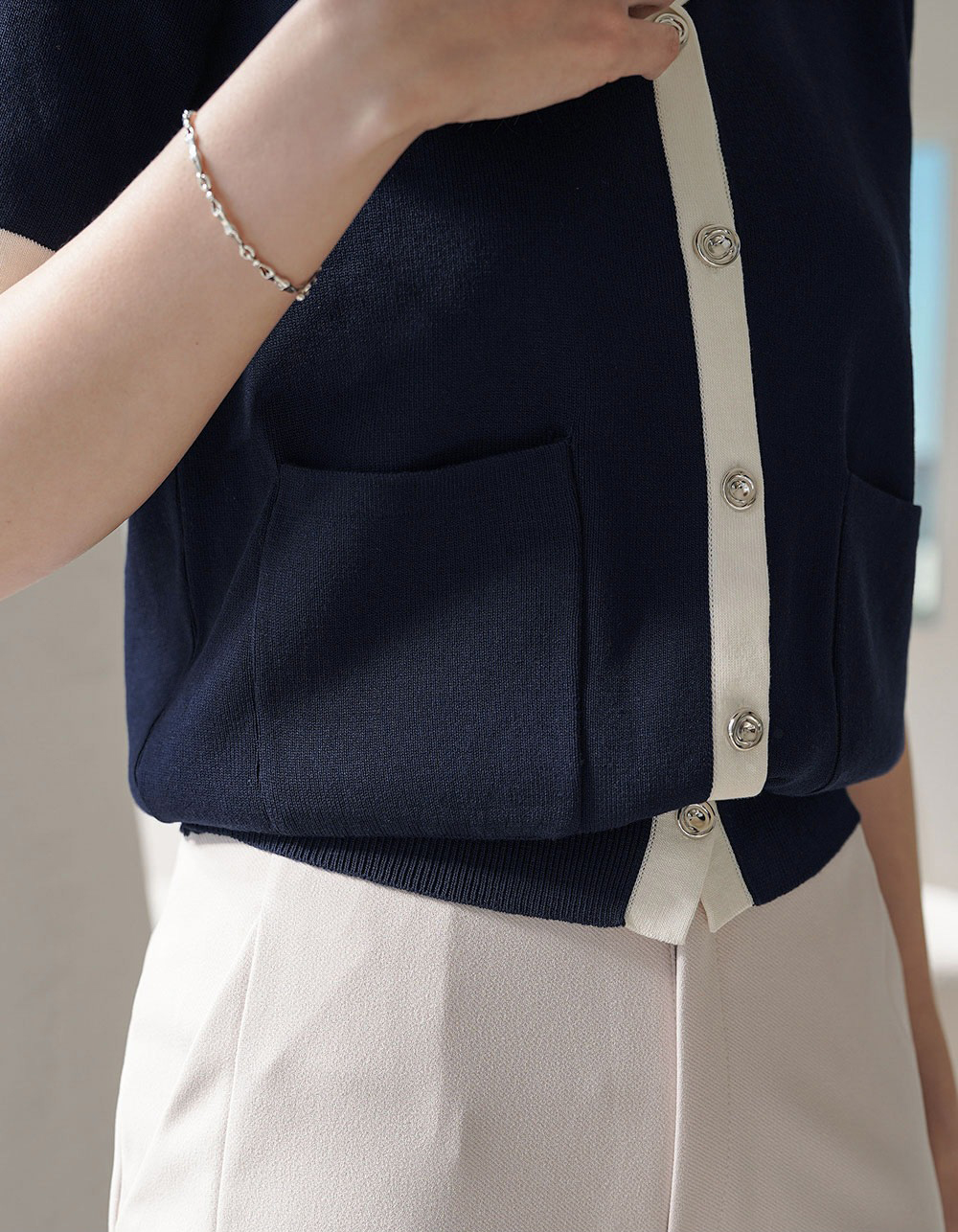 撞色翻領銀釦開襟上衣,KOREA,361586,撞色翻領銀釦開襟上衣,999免運,領500