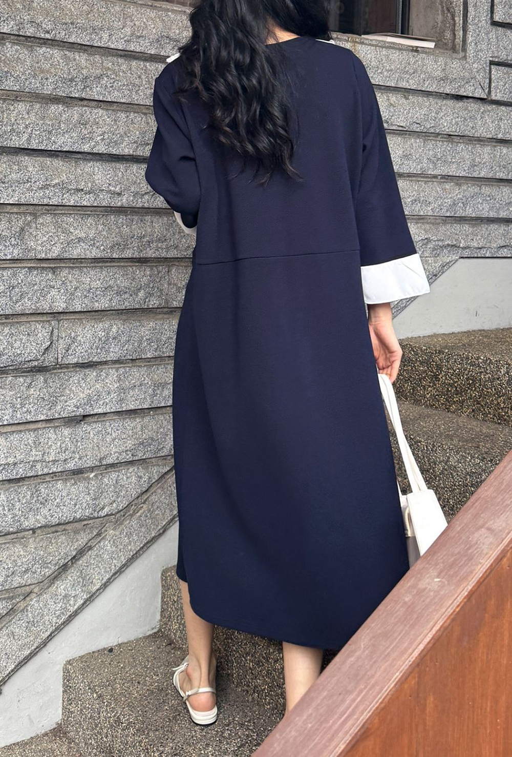 蕾絲領珍珠釦長洋裝,KOREA,362334,蕾絲領珍珠釦長洋裝,領500,999免運