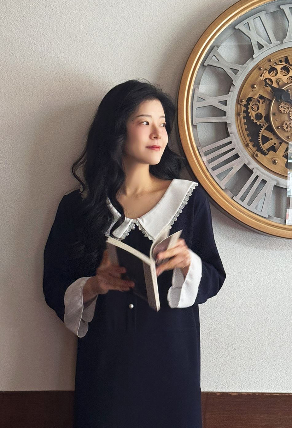 蕾絲領珍珠釦長洋裝,KOREA,362334,蕾絲領珍珠釦長洋裝,領500,999免運