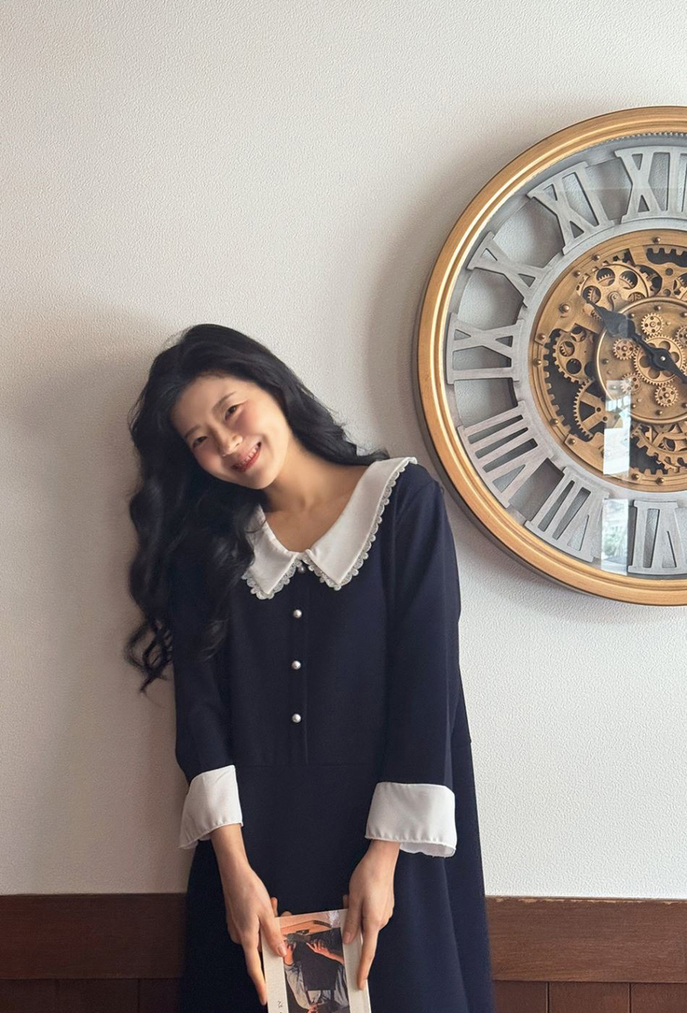 蕾絲領珍珠釦長洋裝,KOREA,362334,蕾絲領珍珠釦長洋裝,領500,999免運