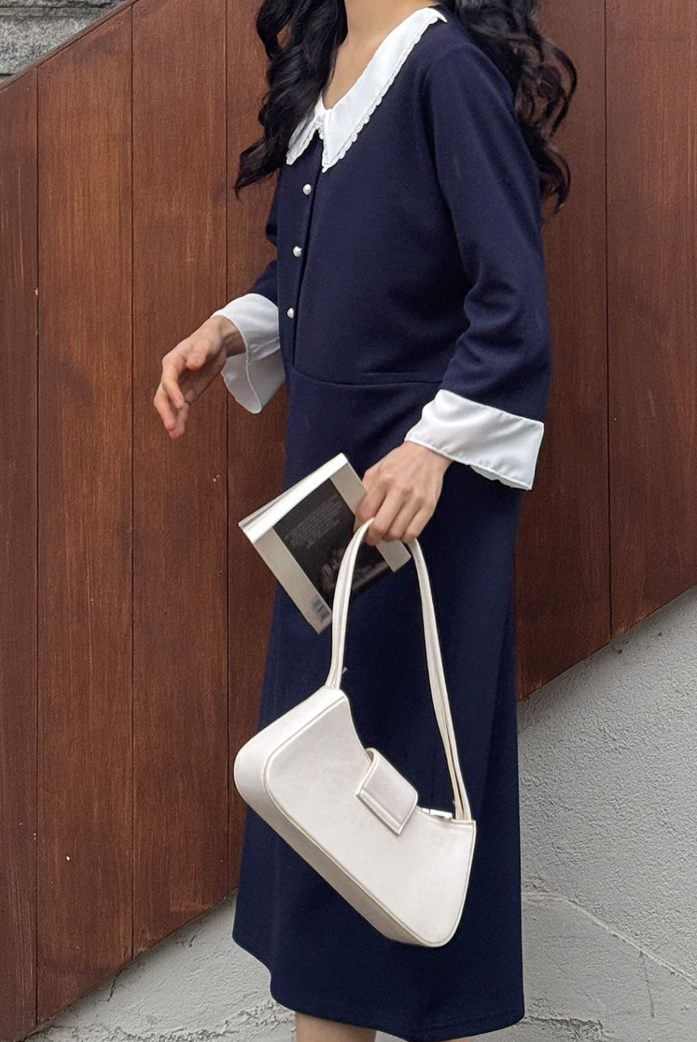 蕾絲領珍珠釦長洋裝,KOREA,362334,蕾絲領珍珠釦長洋裝,領500,999免運