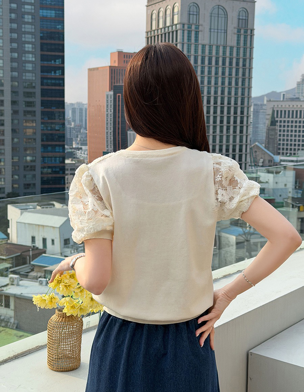 花卉蕾絲刺繡針織上衣,KOREA,363156,花卉蕾絲刺繡針織上衣,領500,999免運