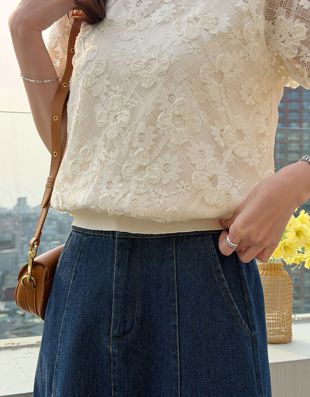 花卉蕾絲刺繡針織上衣,KOREA,363156,花卉蕾絲刺繡針織上衣,領500,999免運
