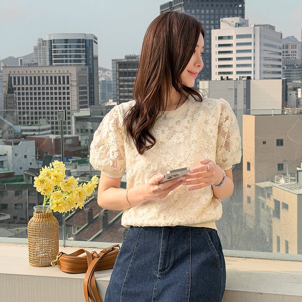 花卉蕾絲刺繡針織上衣