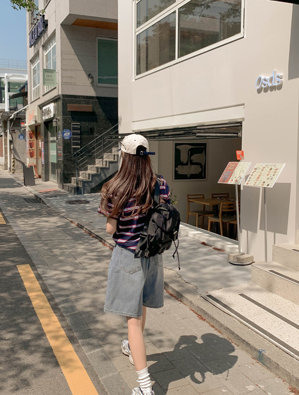 休閒百搭款牛仔短褲,KOREA,363329,休閒百搭款牛仔短褲,領500,999免運