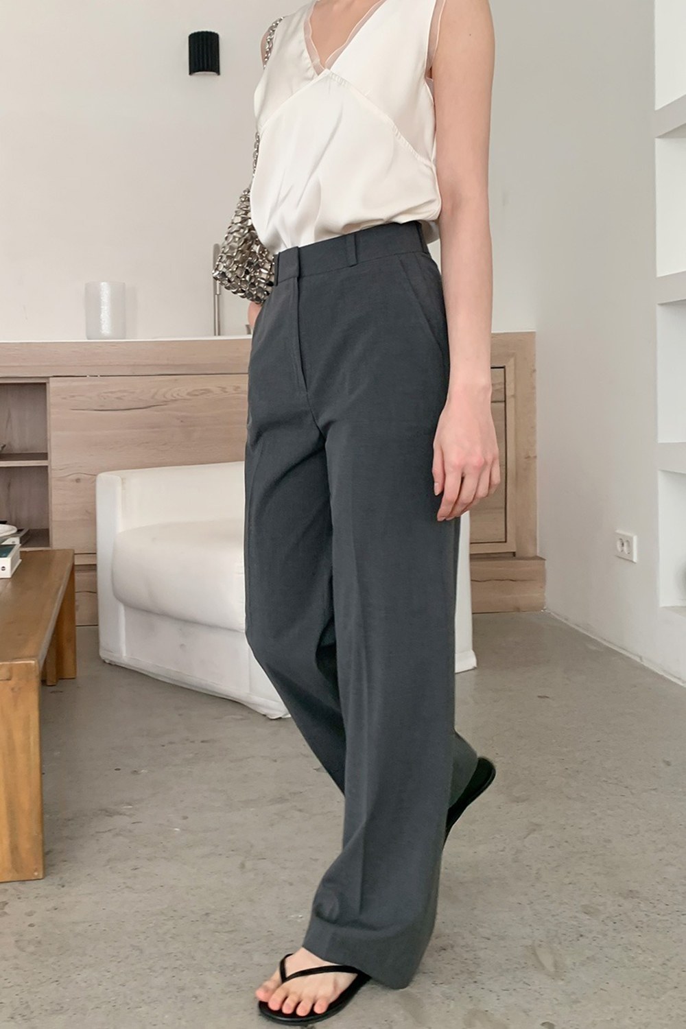 緞面蕾絲拼接V領背心,KOREA,363644,緞面蕾絲拼接V領背心,領500,999免運