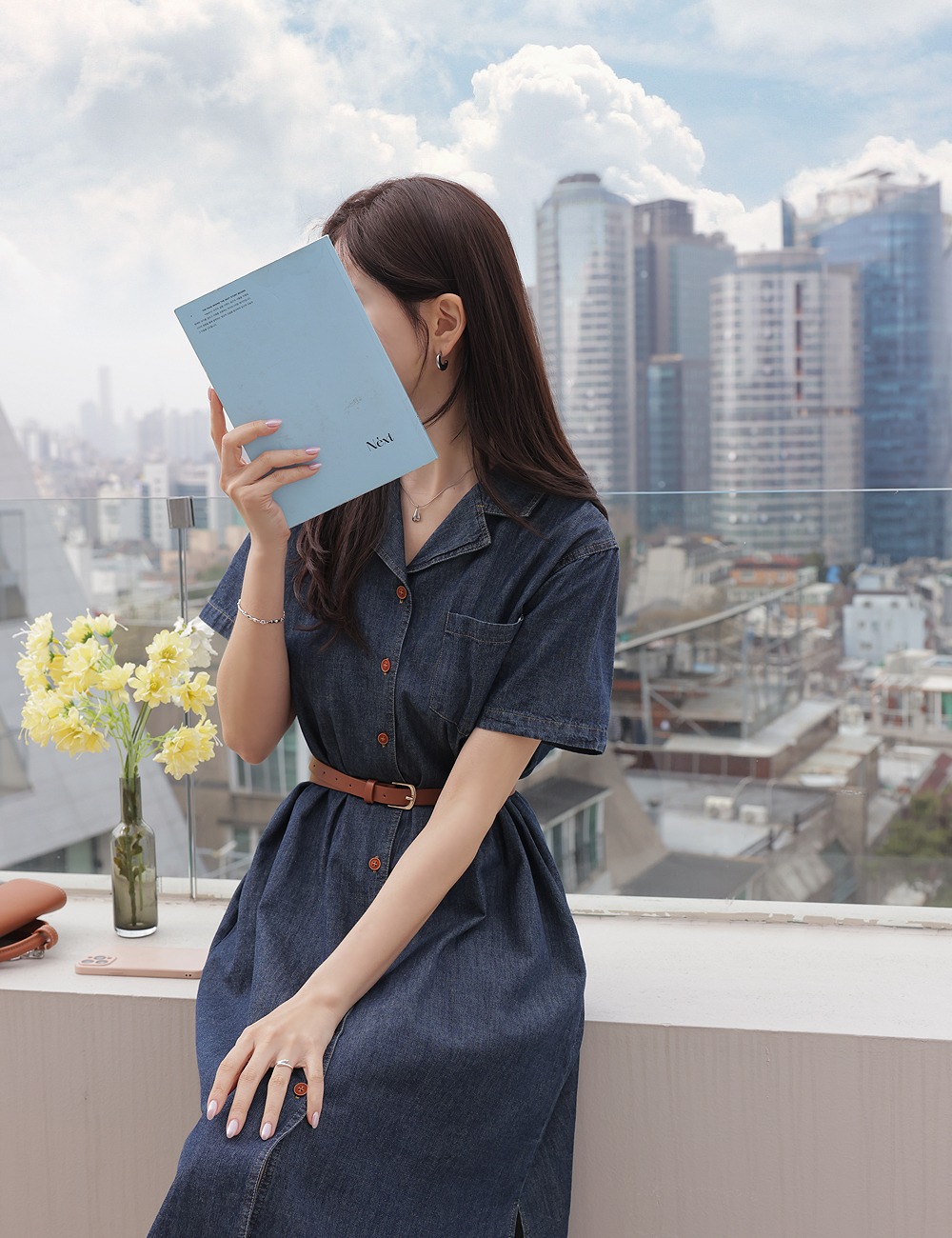 精緻翻領開衩牛仔洋裝,KOREA,365104,精緻翻領開衩牛仔洋裝,周新品優惠,NEWARRIVAL