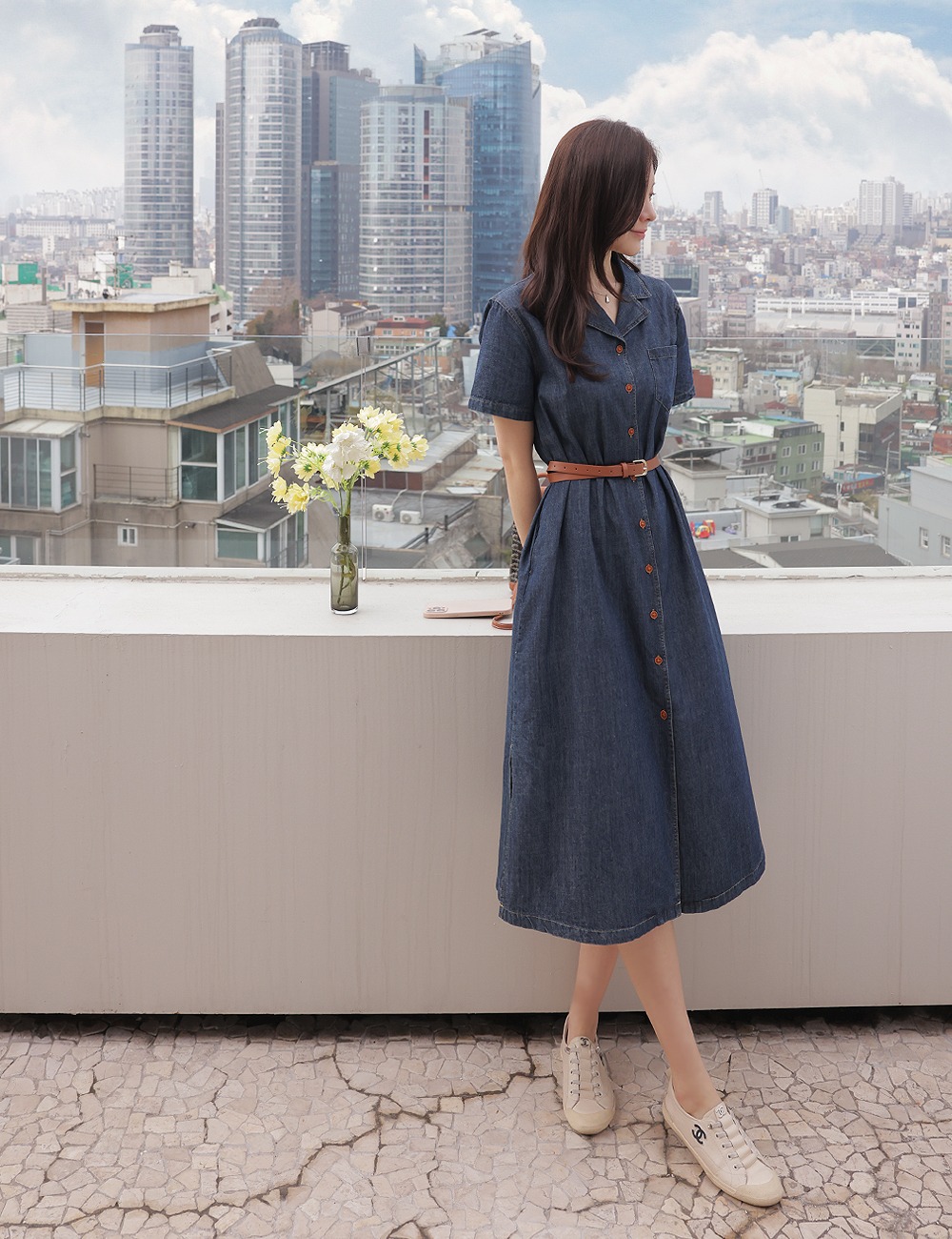 精緻翻領開衩牛仔洋裝,KOREA,365104,精緻翻領開衩牛仔洋裝,周新品優惠,NEWARRIVAL