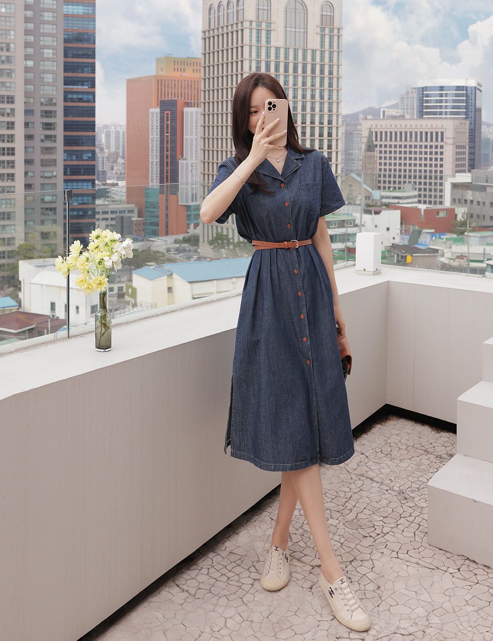 精緻翻領開衩牛仔洋裝,KOREA,365104,精緻翻領開衩牛仔洋裝,周新品優惠,NEWARRIVAL