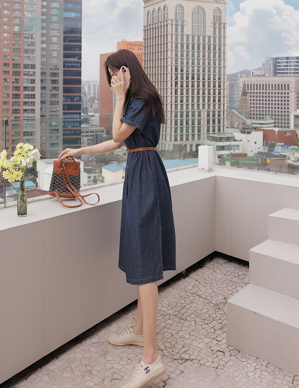 精緻翻領開衩牛仔洋裝,KOREA,365104,精緻翻領開衩牛仔洋裝,周新品優惠,NEWARRIVAL