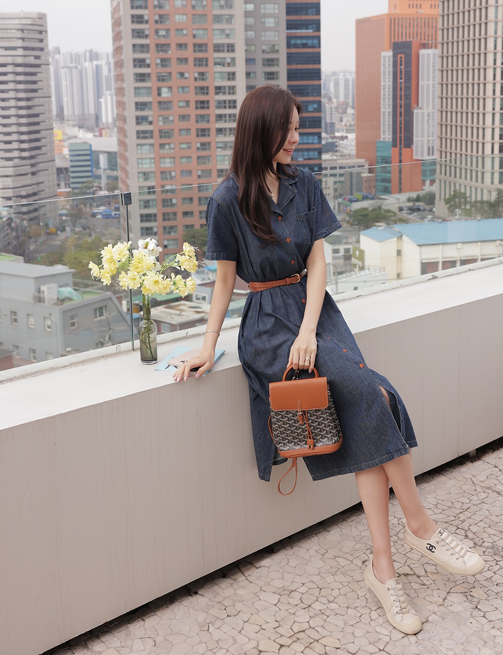 精緻翻領開衩牛仔洋裝,KOREA,365104,精緻翻領開衩牛仔洋裝,周新品優惠,NEWARRIVAL