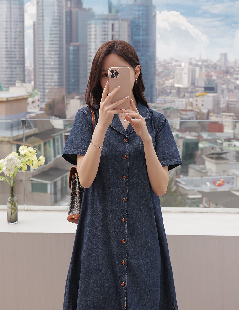 精緻翻領開衩牛仔洋裝,KOREA,365104,精緻翻領開衩牛仔洋裝,周新品優惠,NEWARRIVAL