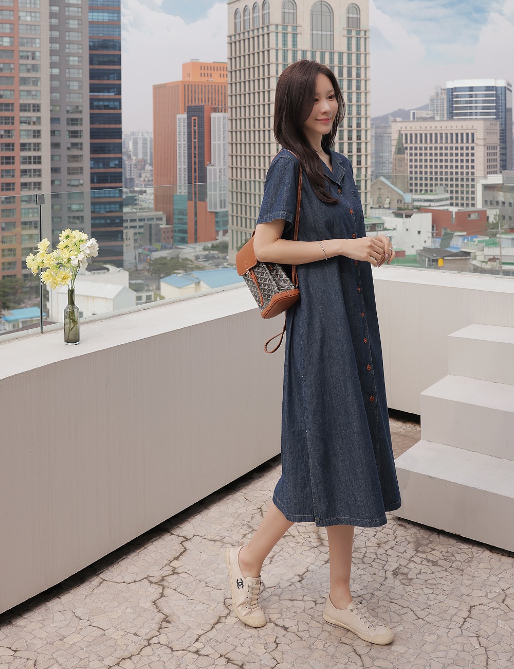 精緻翻領開衩牛仔洋裝,KOREA,365104,精緻翻領開衩牛仔洋裝,周新品優惠,NEWARRIVAL