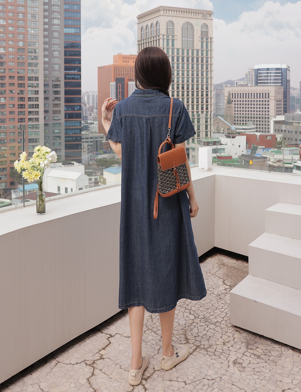 精緻翻領開衩牛仔洋裝,KOREA,365104,精緻翻領開衩牛仔洋裝,周新品優惠,NEWARRIVAL