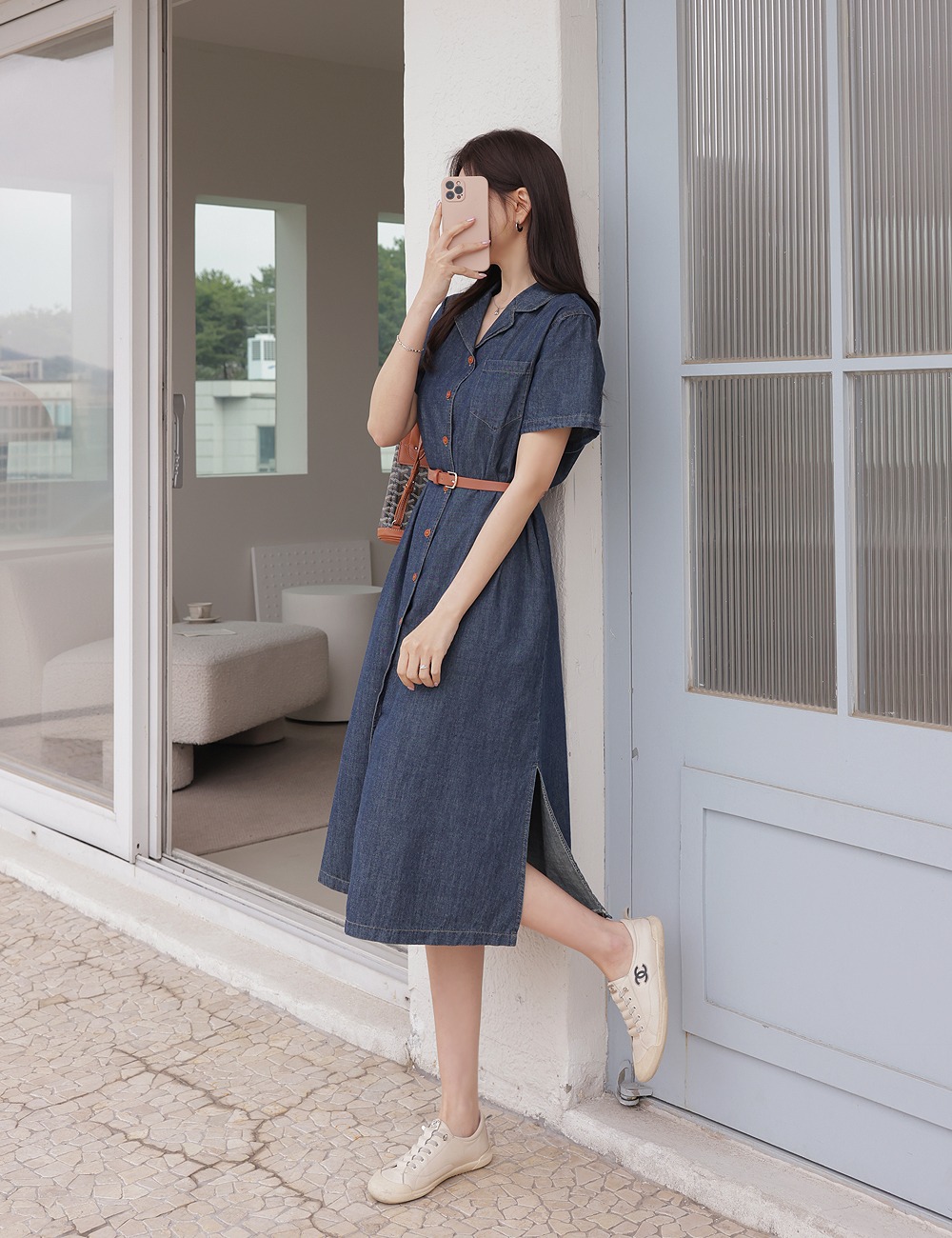 精緻翻領開衩牛仔洋裝,KOREA,365104,精緻翻領開衩牛仔洋裝,周新品優惠,NEWARRIVAL