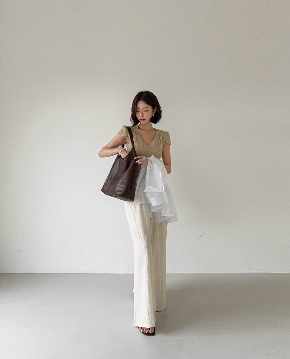 羅紋V領修身針織上衣,KOREA,370849,羅紋V領修身針織上衣,周新品優惠,NEWARRIVAL