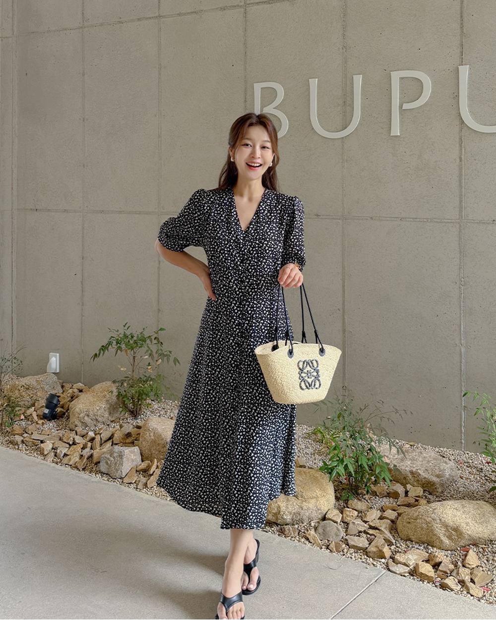精緻花卉印花V領洋裝,KOREA,372018,精緻花卉印花V領洋裝,周新品優惠,NEWARRIVAL