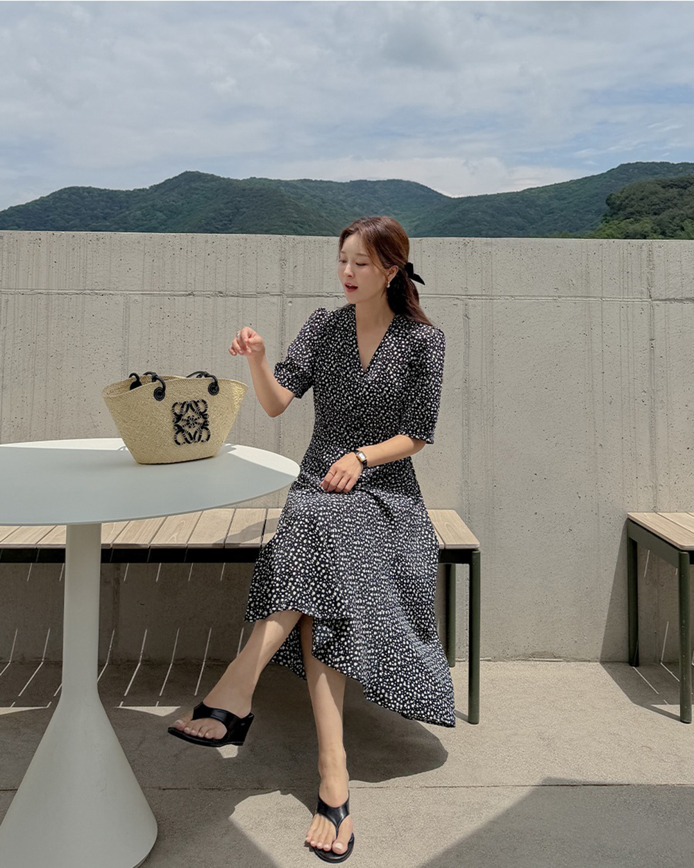 精緻花卉印花V領洋裝,KOREA,372018,精緻花卉印花V領洋裝,周新品優惠,NEWARRIVAL