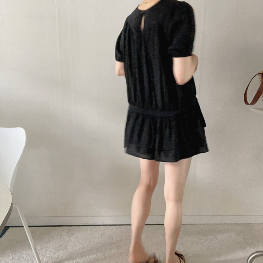 甜美抓褶抽繩收腰上衣,KOREA,380513,甜美抓褶抽繩收腰上衣,領500,999免運
