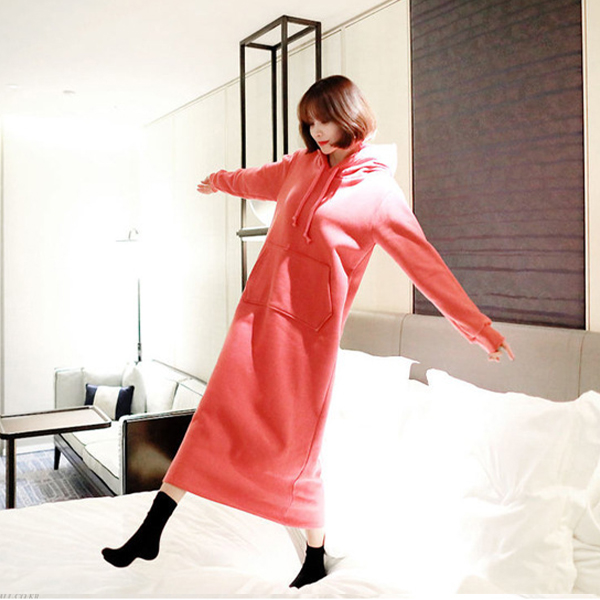 素面連帽口袋洋裝