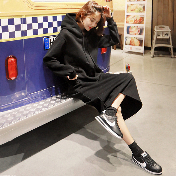 素面連帽口袋洋裝