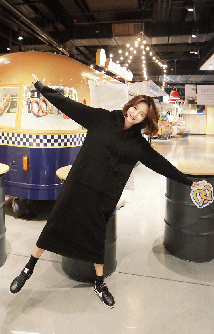 素面連帽口袋洋裝