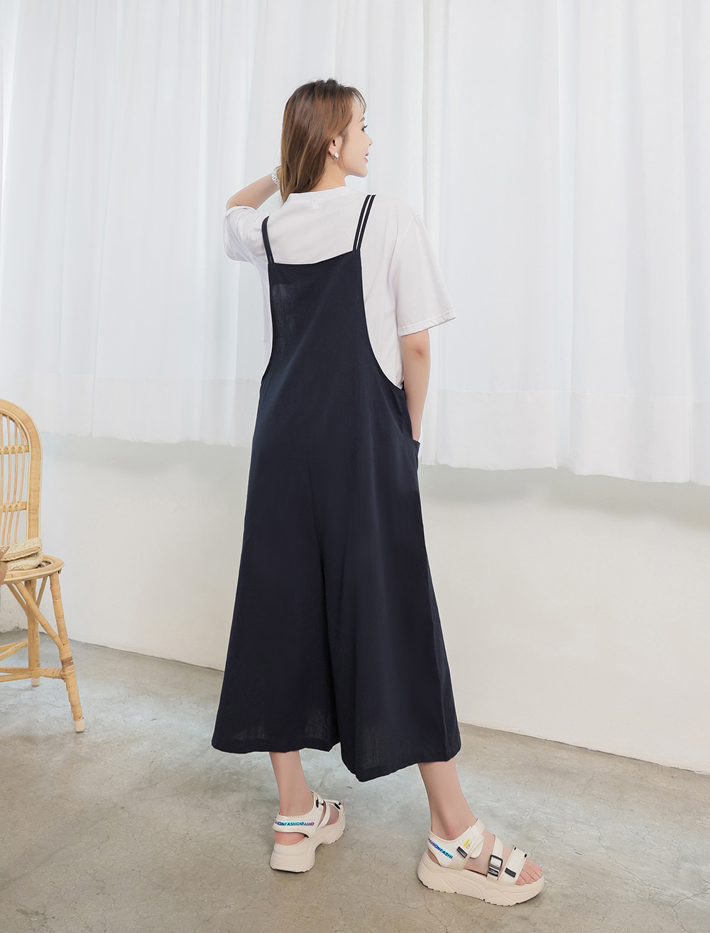 假日休閒口袋控吊帶寬褲