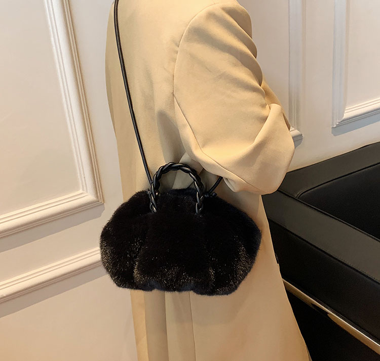 浪漫法式名媛款甜美毛茸包