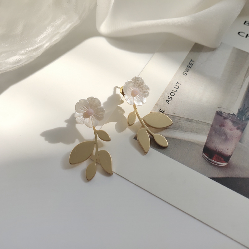 唯美法式花朵設計貴婦耳環,時尚,百搭,耳環,樹脂,花朵