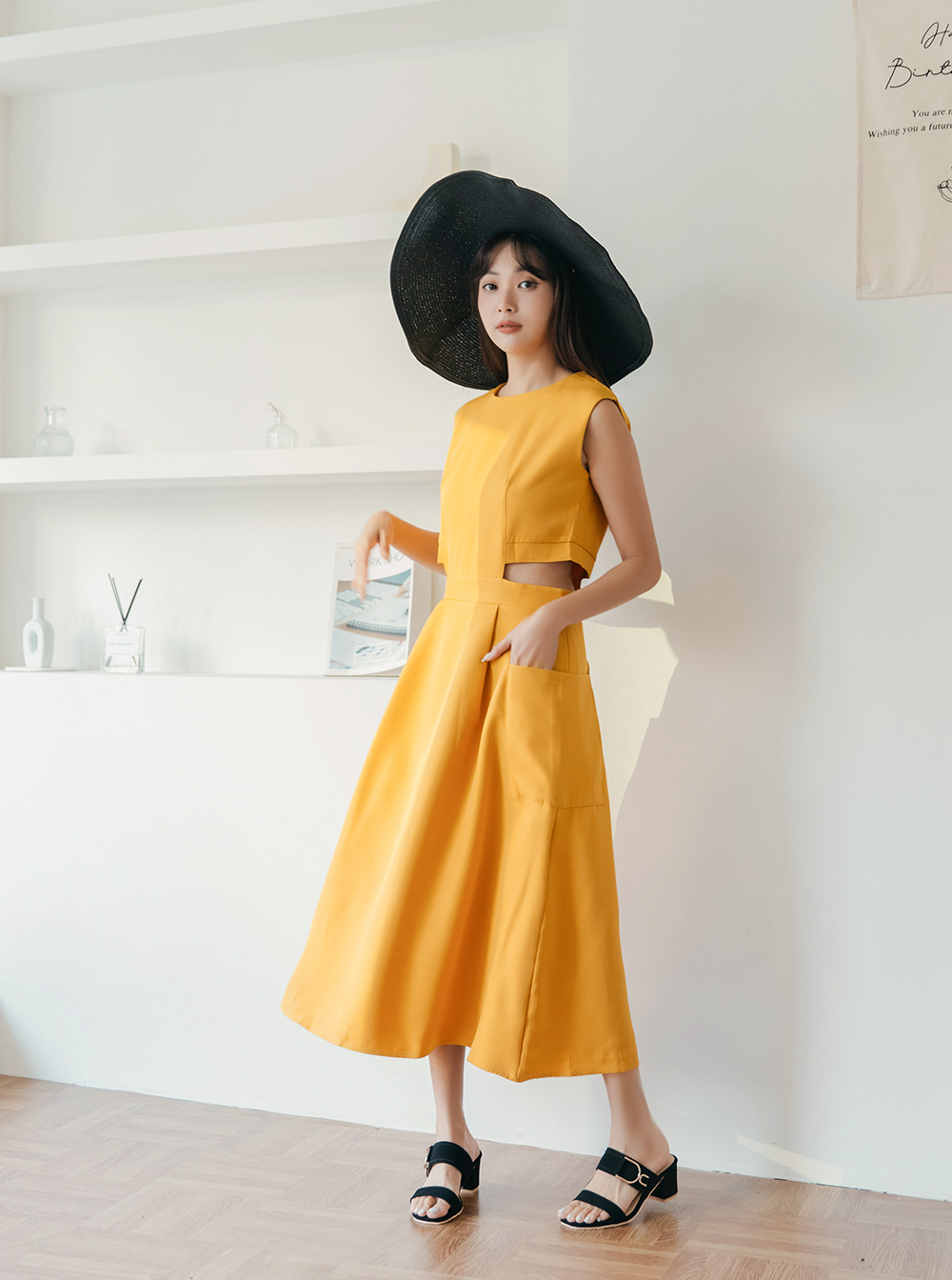 時尚個性小心機露腰洋裝
