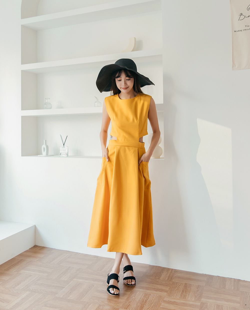 時尚個性小心機露腰洋裝