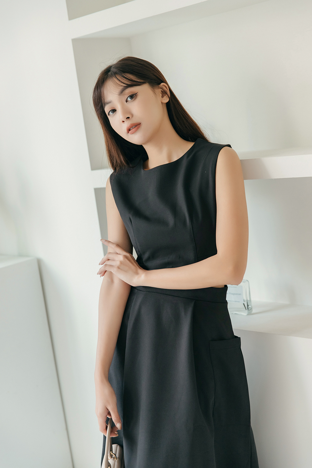 時尚個性小心機露腰洋裝