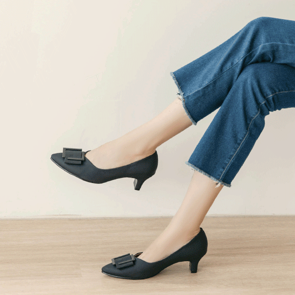 端莊優雅方釦設計緞帶包鞋