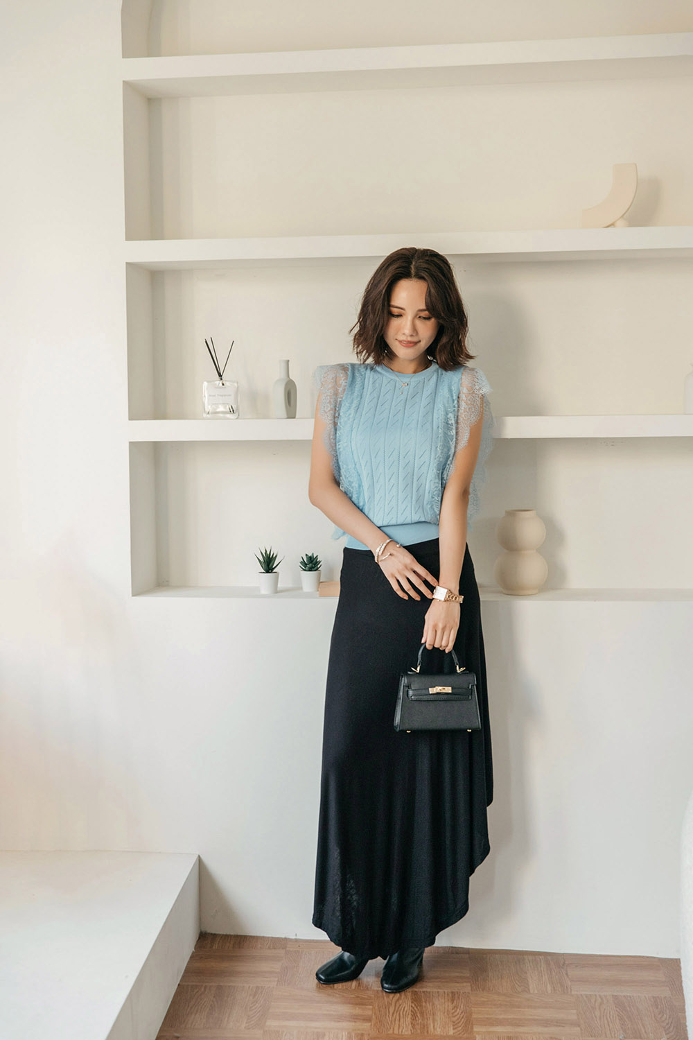 甜美粉嫩蕾絲拼接無袖上衣