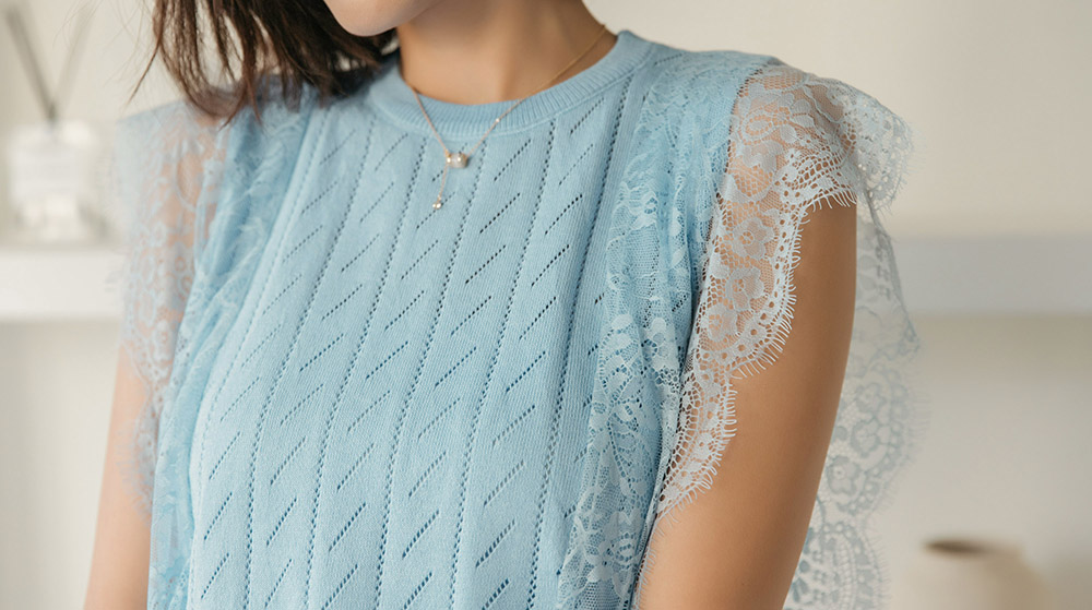 甜美粉嫩蕾絲拼接無袖上衣