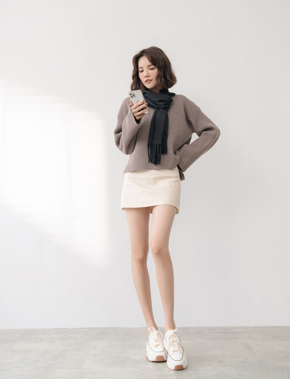 簡約素色前短後長長袖毛衣