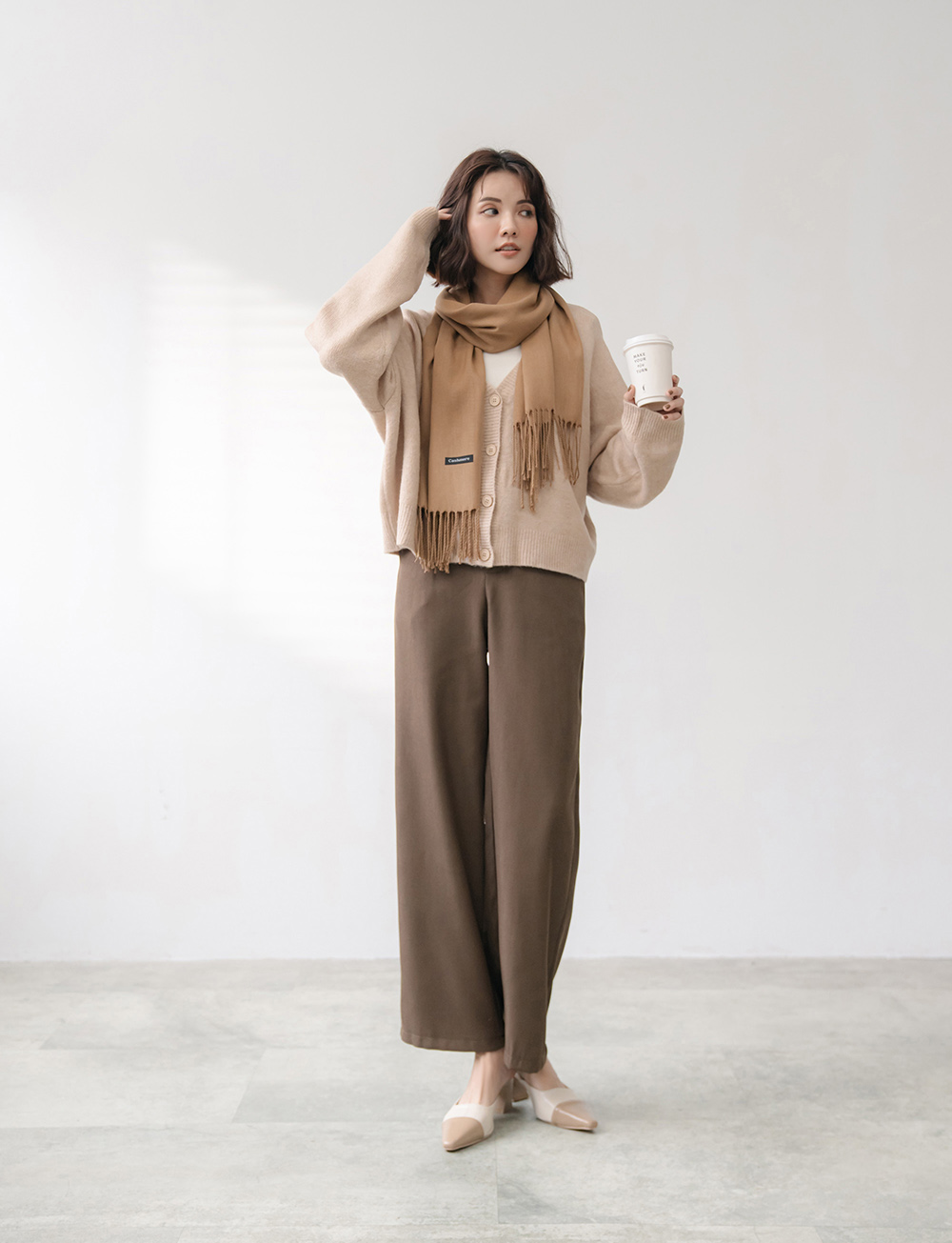 休閒寬鬆短版純色開襟外套