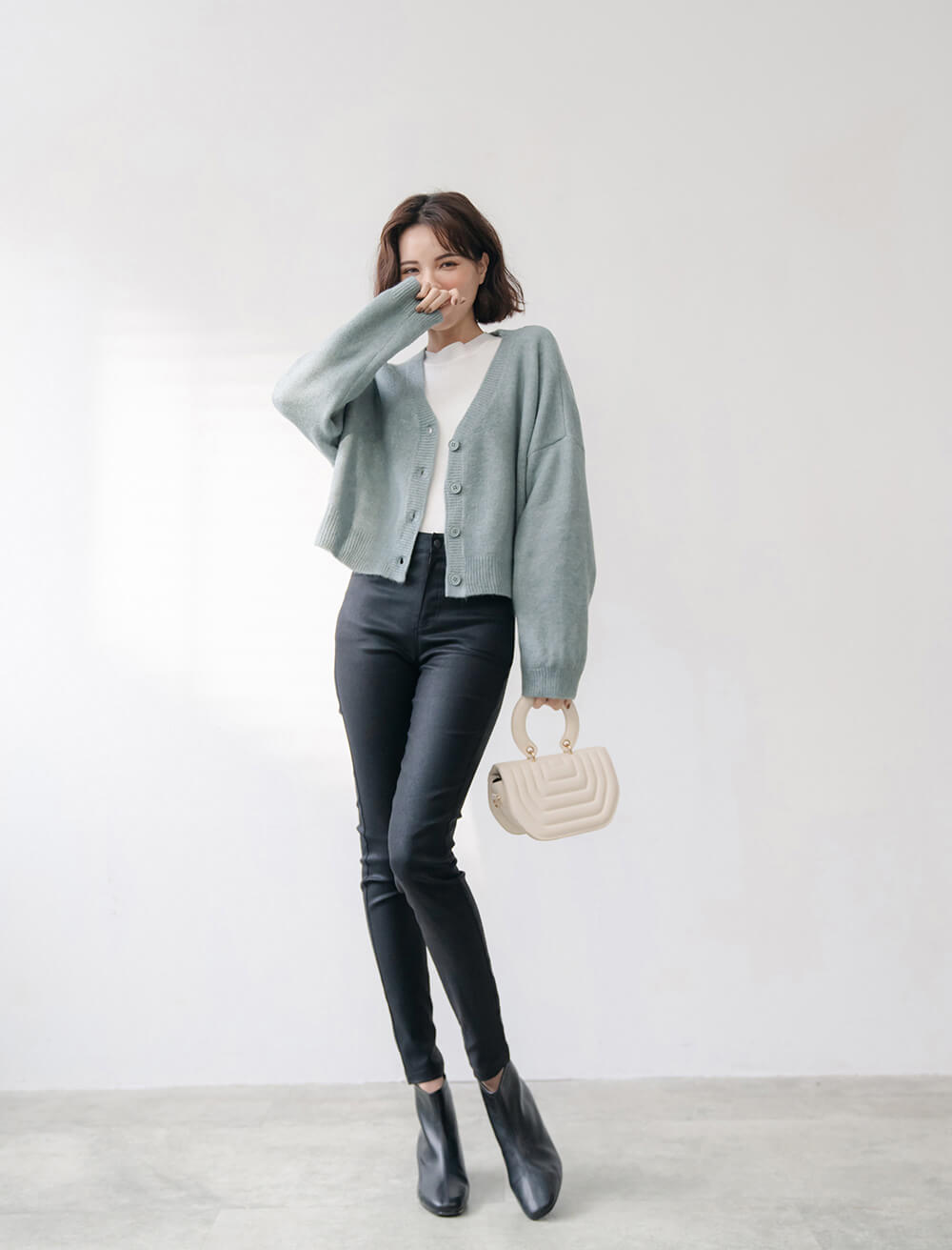 休閒寬鬆短版純色開襟外套