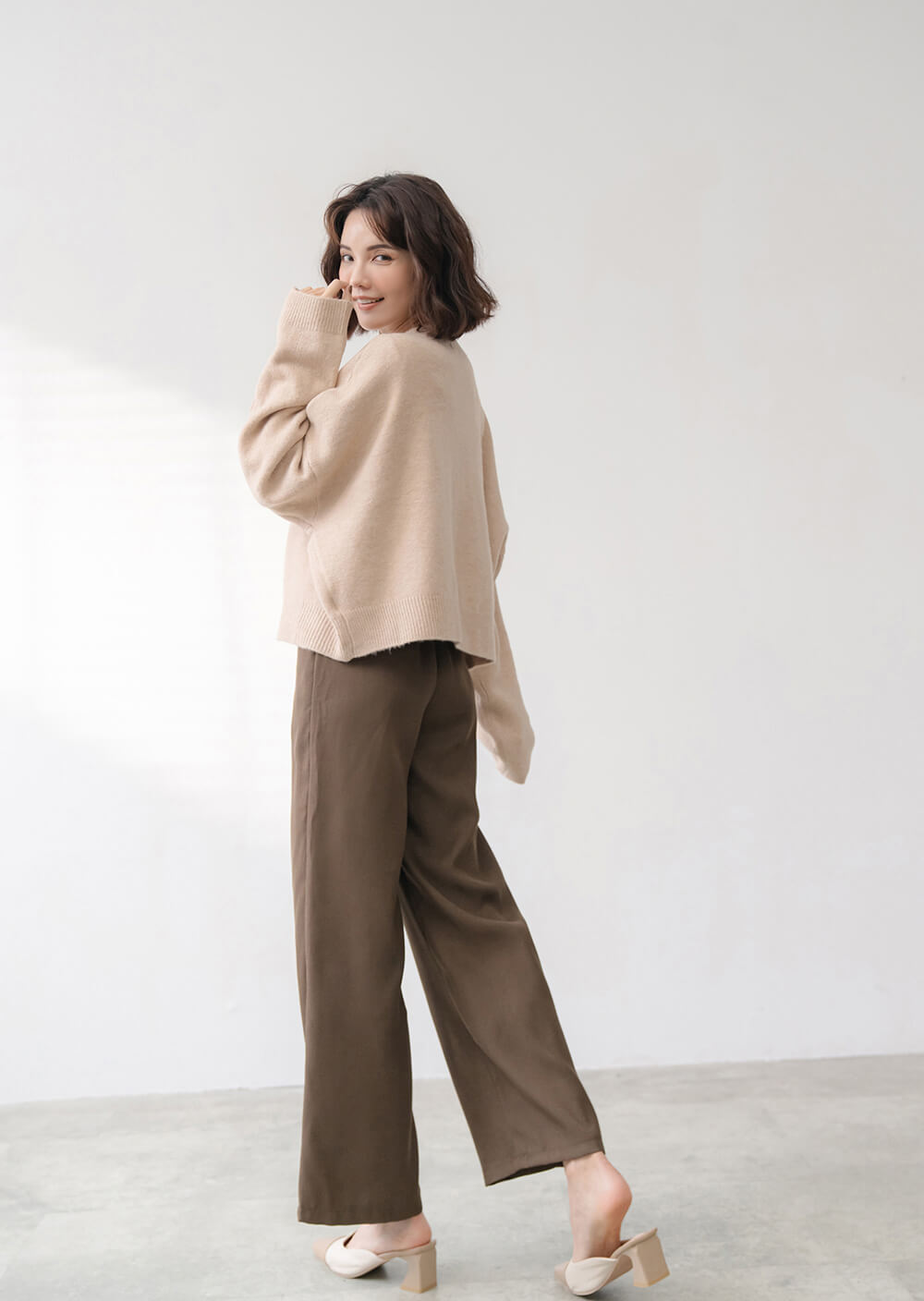 休閒寬鬆短版純色開襟外套