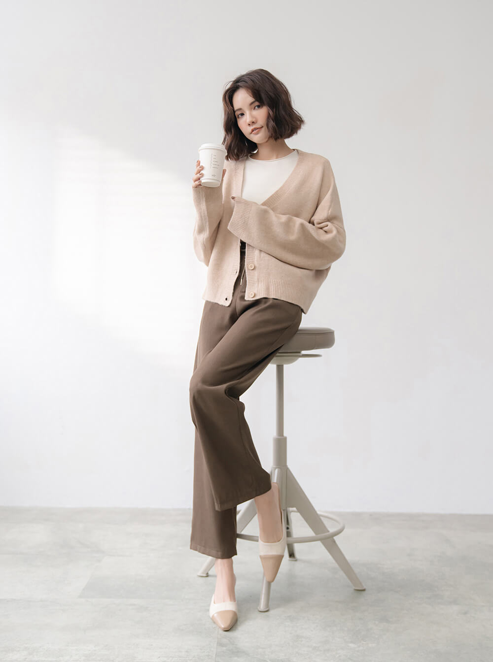 休閒寬鬆短版純色開襟外套