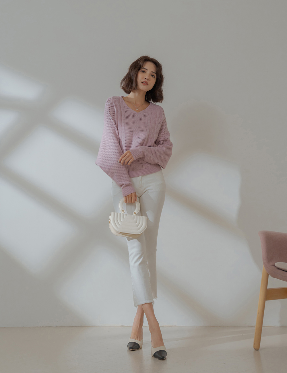 經典鏤空V領燈籠袖針織上衣