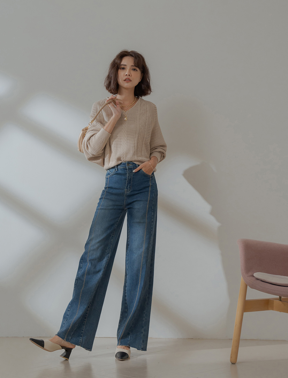 經典鏤空V領燈籠袖針織上衣