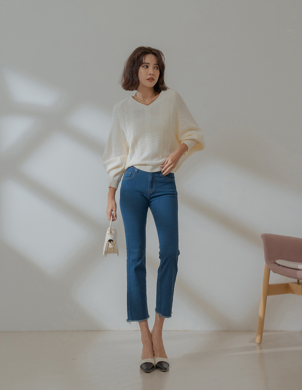 經典鏤空V領燈籠袖針織上衣