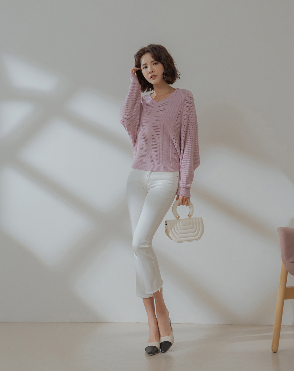 經典鏤空V領燈籠袖針織上衣