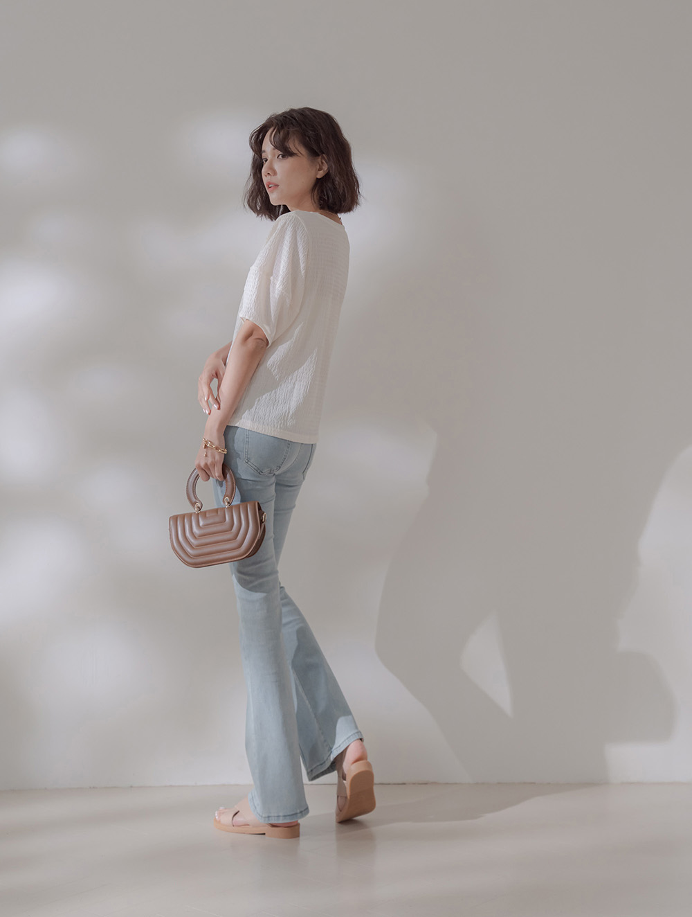 正面壓線修身小喇叭牛仔褲