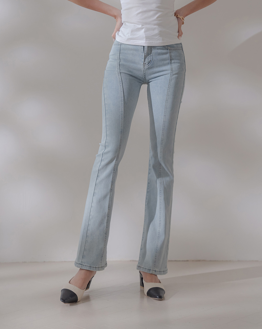 正面壓線修身小喇叭牛仔褲